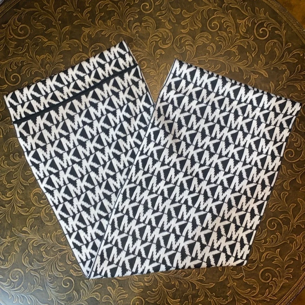 Michael Kors reversible infinity monogram scarf